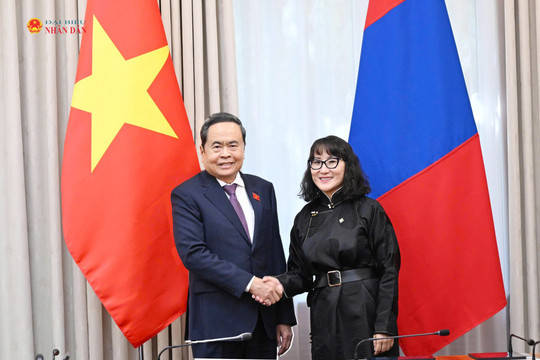 Chủ tịch Quốc hội Trần Thanh Mẫn tiếp Chủ tịch Nhóm Nghị sĩ hữu nghị Mông Cổ - Việt Nam