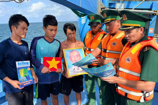 An Giang: Trạm Kiểm soát Biên phòng Rạch Đầm ứng dụng công nghệ tuyên truyền phòng chống khai thác IUU