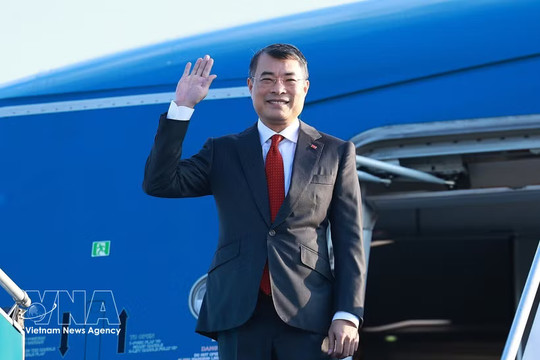 Prime Minister Le Minh Hung sets off for 18th BRICS Summit in India