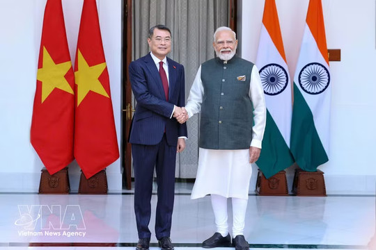 Prime Minister holds talks with Indian counterpart