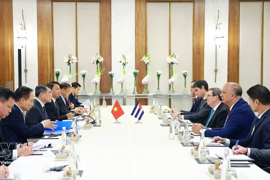 Prime Minister meets with Cuban FM