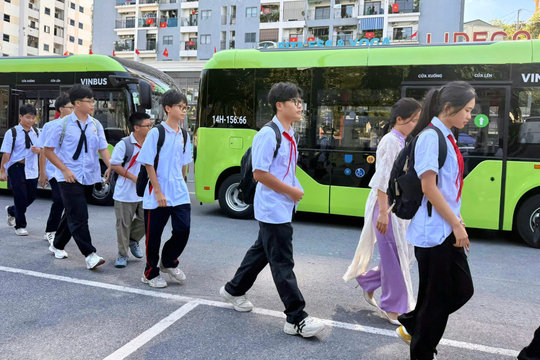 Lấy người dân làm trung tâm giải quyết vấn đề dân sinh