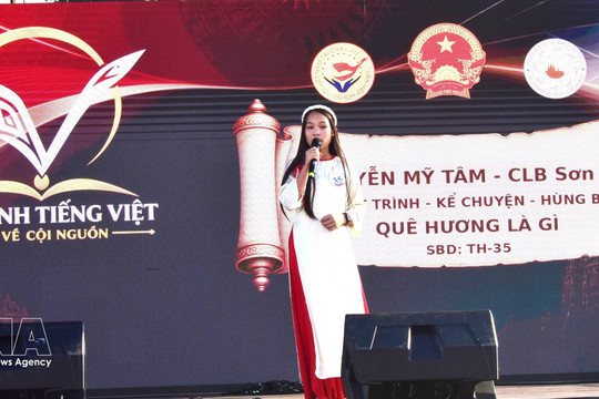 Vietnamese children in Czech Republic celebrate their mother tongue