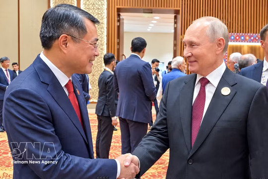Vietnamese PM meets leaders of countries, int’l organisations on sidelines of 18th BRICS Summit