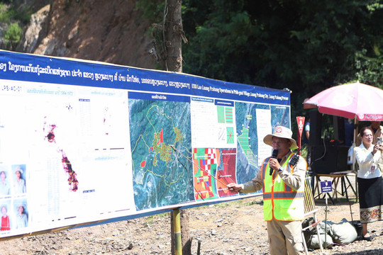 International delegates inspect UXO clearance efforts in Laos