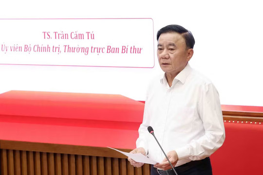 Thường trực Ban Bí thư Trần Cẩm Tú trao đổi chuyên đề về xây dựng Đảng với các Ủy viên Trung ương Đảng khóa XIV