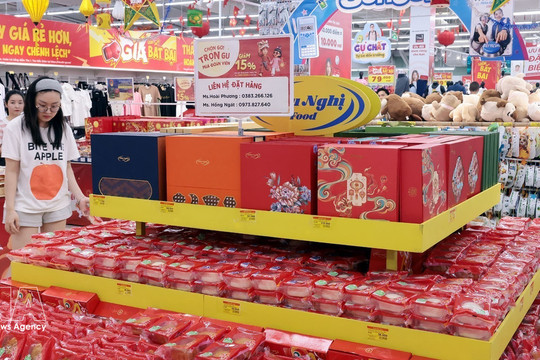 Mid-Autumn Festival cake market heats up at affordable end