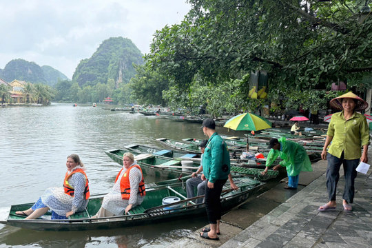 Du lịch Ninh Bình chủ động ứng phó mưa lũ, bảo đảm an toàn cho du khách