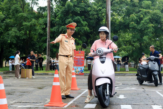 Thái Nguyên: Hơn 800 cán bộ, giảng viên và sinh viên được đào tạo kỹ năng lái xe mô tô, xe gắn máy an toàn