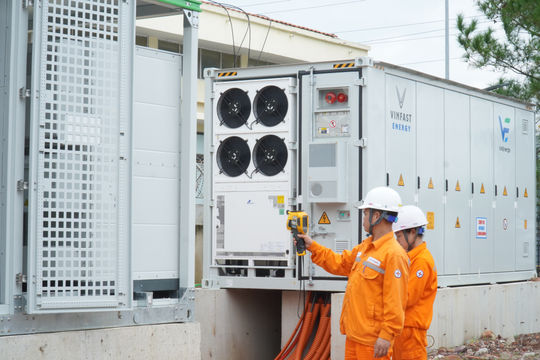 EVNNPC duy trì đà tăng trưởng, bảo đảm cung ứng điện an toàn những tháng cuối năm 2026