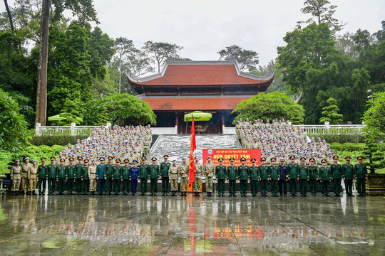 Cục Gìn giữ hòa bình Việt Nam dâng hương tại Khu di tích K9 - Đá Chông, Hà Nội