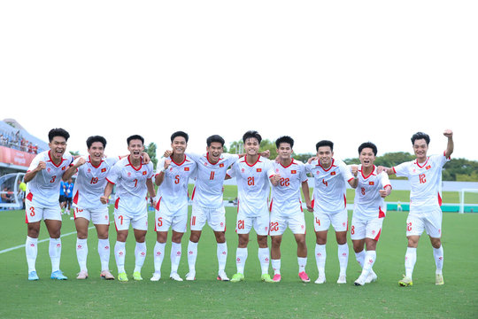 Thắng Philippines 2 - 0, U23 Việt Nam rộng cửa vào tứ kết ASIAD 2026
