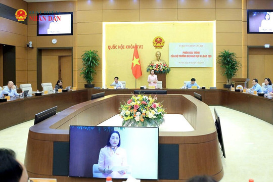 Phiên giải trình của Bộ trưởng Bộ Giáo dục và Đào tạo: Bảo đảm nguồn lực cho giáo dục