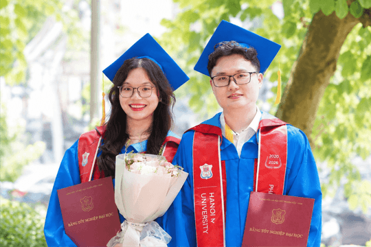 Đôi bạn đồng hành từ lớp học thêm cấp 3 đến bảng vàng bác sĩ nội trú