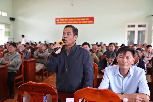 Cử tri xã Quảng Lập, Lâm Đồng kiến nghị tháo gỡ khó khăn trong sản xuất, đất đai