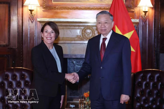 Top leader suggests combining Vietnam’s strengths with Stanford’s global networks