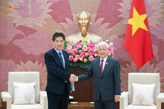 Phó Chủ tịch Thường trực Quốc hội Đỗ Văn Chiến tiếp Đoàn công tác Hiệp hội Kinh tế, Văn hóa Hàn Quốc - Việt Nam