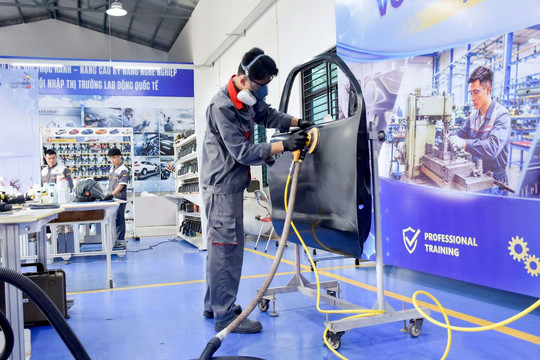 Điều chỉnh nâng chất lượng kỳ thi kỹ năng nghề trong nước và quốc tế