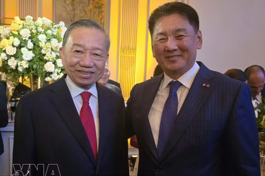 Top leaders of Vietnam and Mongolia meet on sidelines of UNGA 81