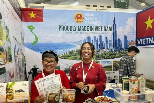 Vietnam showcases diverse halal products at Indonesia trade fair