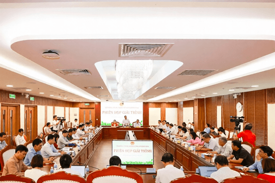 Quyết liệt tháo gỡ các bất cập giao thông, môi trường