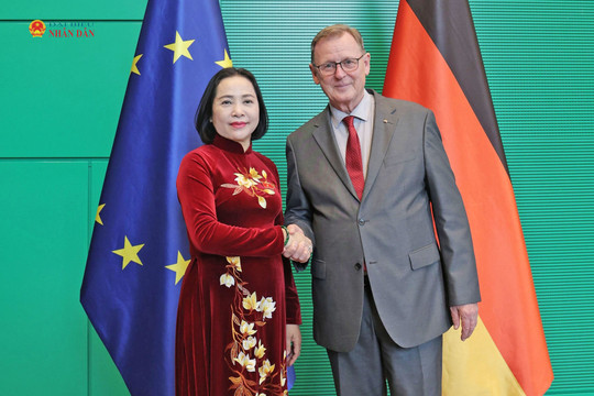 Phó Chủ tịch Quốc hội Nguyễn Thị Thanh hội đàm, làm việc tại Quốc hội Liên bang Đức