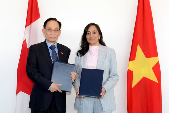 Vietnam, Canada adopt Action Plan to implement Strategic Partnership