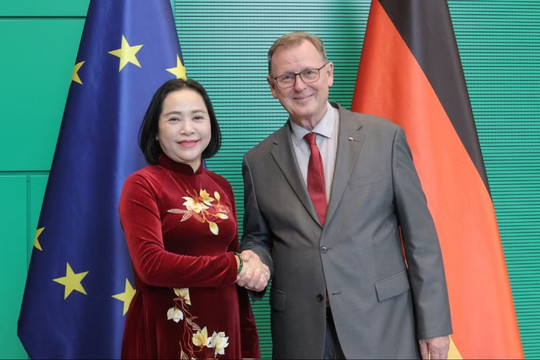 Vietnam, Germany strengthen political trust, promote substantive cooperation