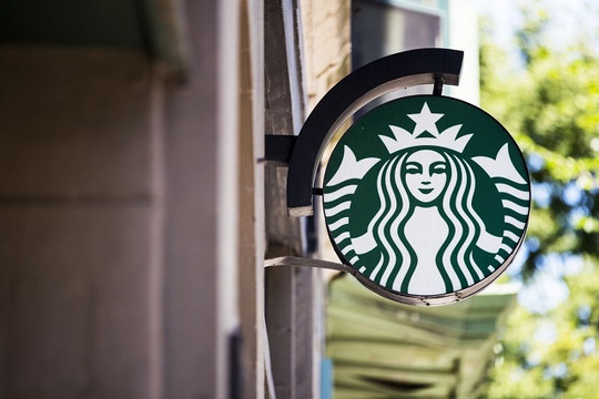 Starbucks “co” ở Bắc Mỹ, “mở” tại Việt Nam: Một thương hiệu, hai chiến lược