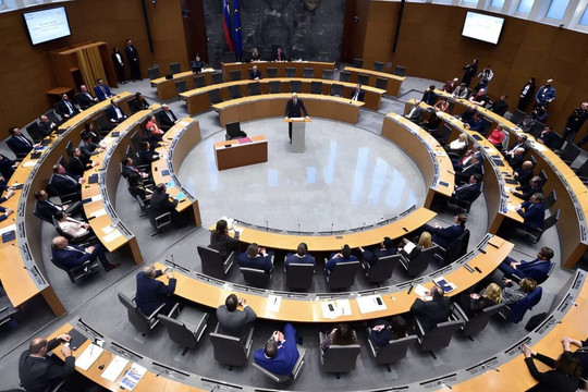 Slovenia cải tổ hệ thống chuyên trách chống tham nhũng
