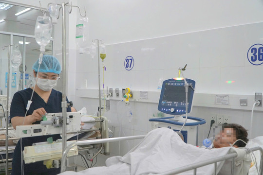 Hội chẩn khẩn, cứu sống thiếu niên 17 tuổi rách động mạch chủ sau tai nạn giao thông
