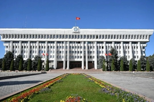Quốc hội Kyrgyzstan mở cửa đón khách nước ngoài tham quan