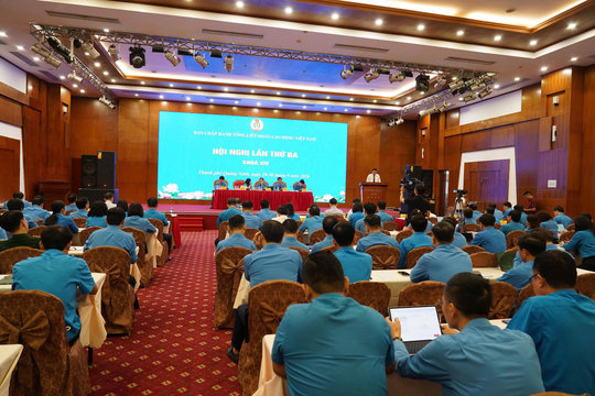Khai mạc Hội nghị lần thứ 3 Ban Chấp hành Tổng Liên đoàn lao động Việt Nam Khóa XIV