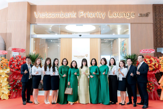 Vietcombank khai trương phòng chờ Vietcombank Priority Lounge tại Cam Ranh