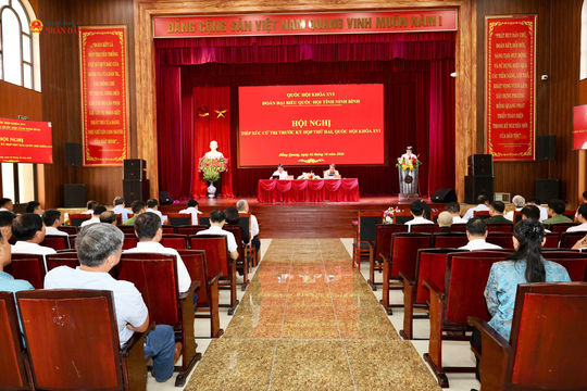Đoàn ĐBQH tỉnh Ninh Bình tiếp xúc cử tri phường Hồng Quang trước Kỳ họp thứ Hai