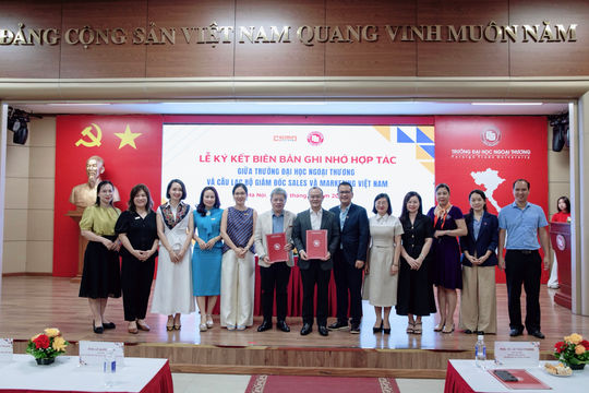 Trường Đại học Ngoại thương và CSMO Việt Nam tăng cường hợp tác, kết nối đào tạo với thực tiễn