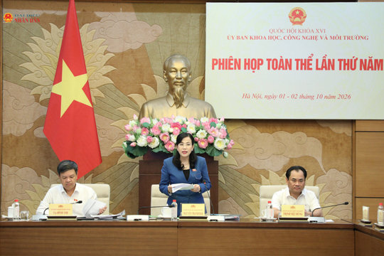 Kiến tạo phát triển gắn với bảo vệ môi trường, quốc phòng, an ninh