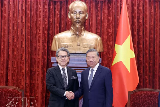 Top Vietnamese leader receives Chairman of Japan Bank for International Cooperation