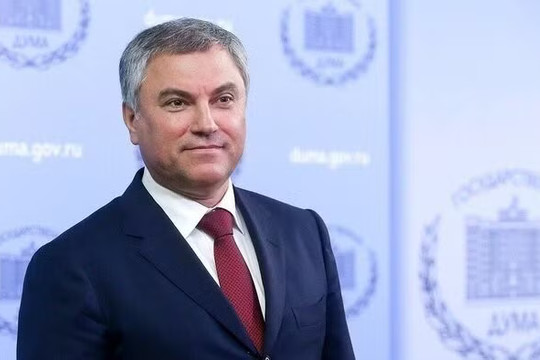 NA President congratulates re-elected Russian State Duma Chairman