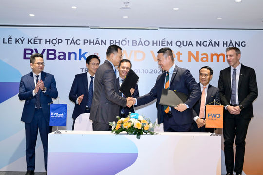 FWD Việt Nam ký kết hợp tác cùng BVBank, phân phối bảo hiểm qua kênh ngân hàng