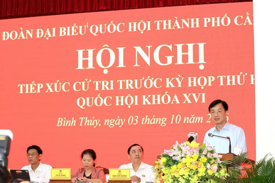 Trưởng Ban Tổ chức Trung ương Nguyễn Duy Ngọc tiếp xúc cử tri thành phố Cần Thơ