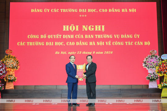 GS.TS. Nguyễn Hữu Tú giữ chức Bí thư Đảng ủy Trường Đại học Y Hà Nội