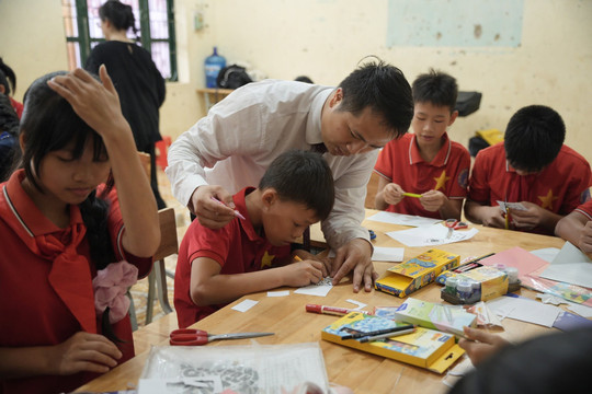 Tuyên dương 34 thầy cô tiêu biểu xuất sắc tại “Chia sẻ cùng thầy cô” năm 2026