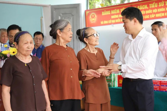 Bộ Y tế đề nghị triển khai đồng bộ các hoạt động chăm sóc sức khỏe người cao tuổi