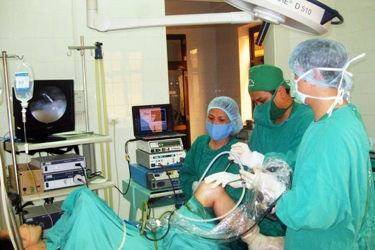 Bệnh viện Chợ Rẫy: Liên tục cập nhật thông tin, hỗ trợ chuyên môn tại chỗ cho tuyến dưới