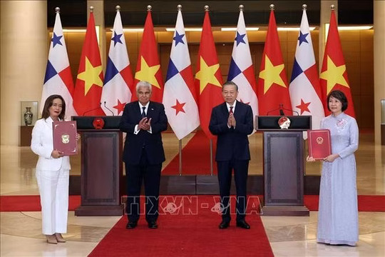 Tổng Bí thư, Chủ tịch nước Tô Lâm và Tổng thống Panama chứng kiến Lễ trao các văn kiện hợp tác