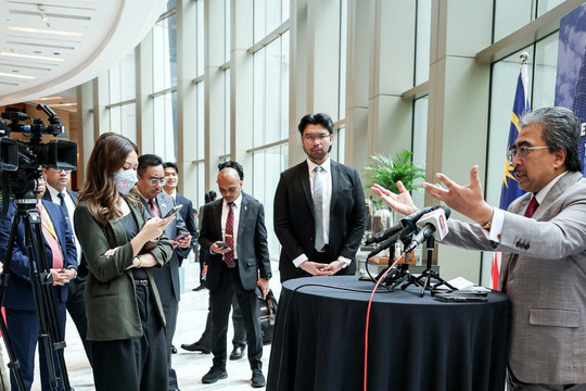 Malaysia, Singapore seek to boost intra-ASEAN trade