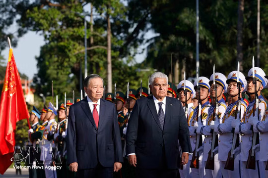 General Secretary and President To Lam hosts welcome ceremony for Panama President José Raúl Mulino