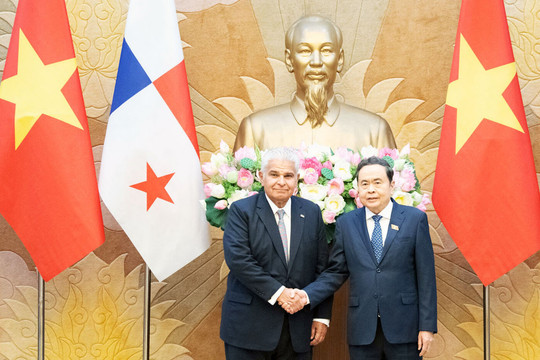Chủ tịch Quốc hội Trần Thanh Mẫn hội kiến Tổng thống Panama José Raúl Mulino