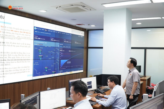 Đoàn giám sát của Ủy ban Khoa học, Công nghệ và Môi trường làm việc tại Đà Nẵng